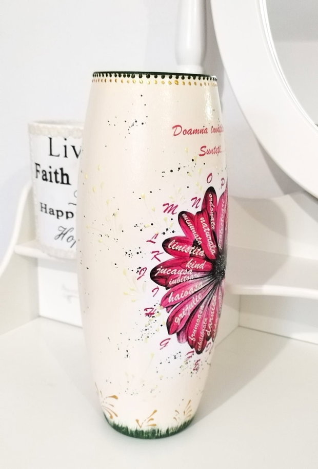 Vaza decorata si personalizata, cadou 8 Martie, cadou de craciun
