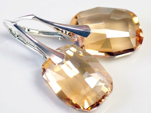 Cercei aurii din Cristale Swarovski graphic pendant si pandantiv asortat - CE156.4, PA156.4 - Set auriu delicat, cadou romantic