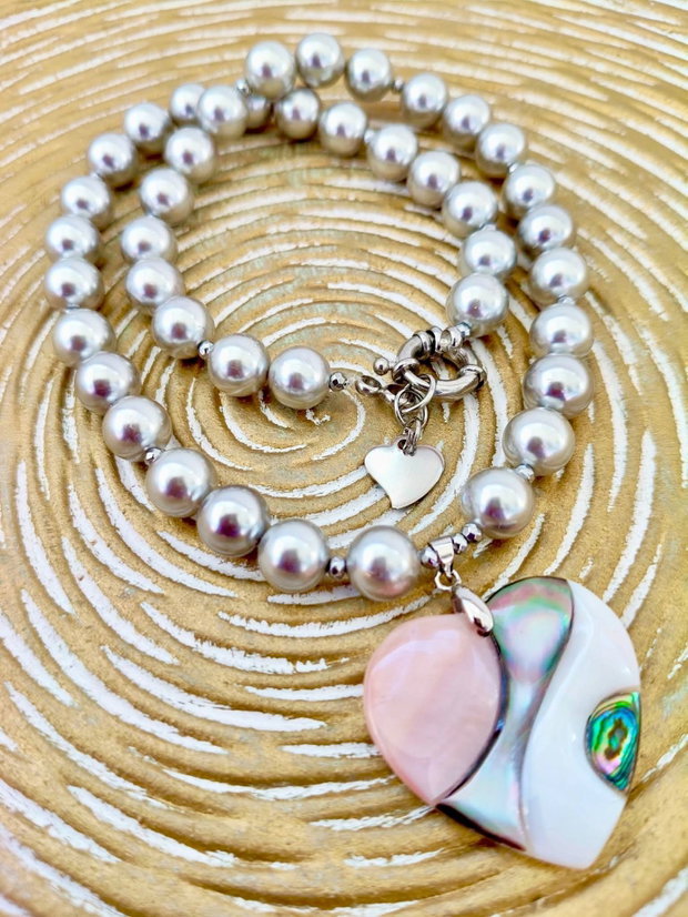 Colier perle de Mallorca gri & inima sidef Paua Shell