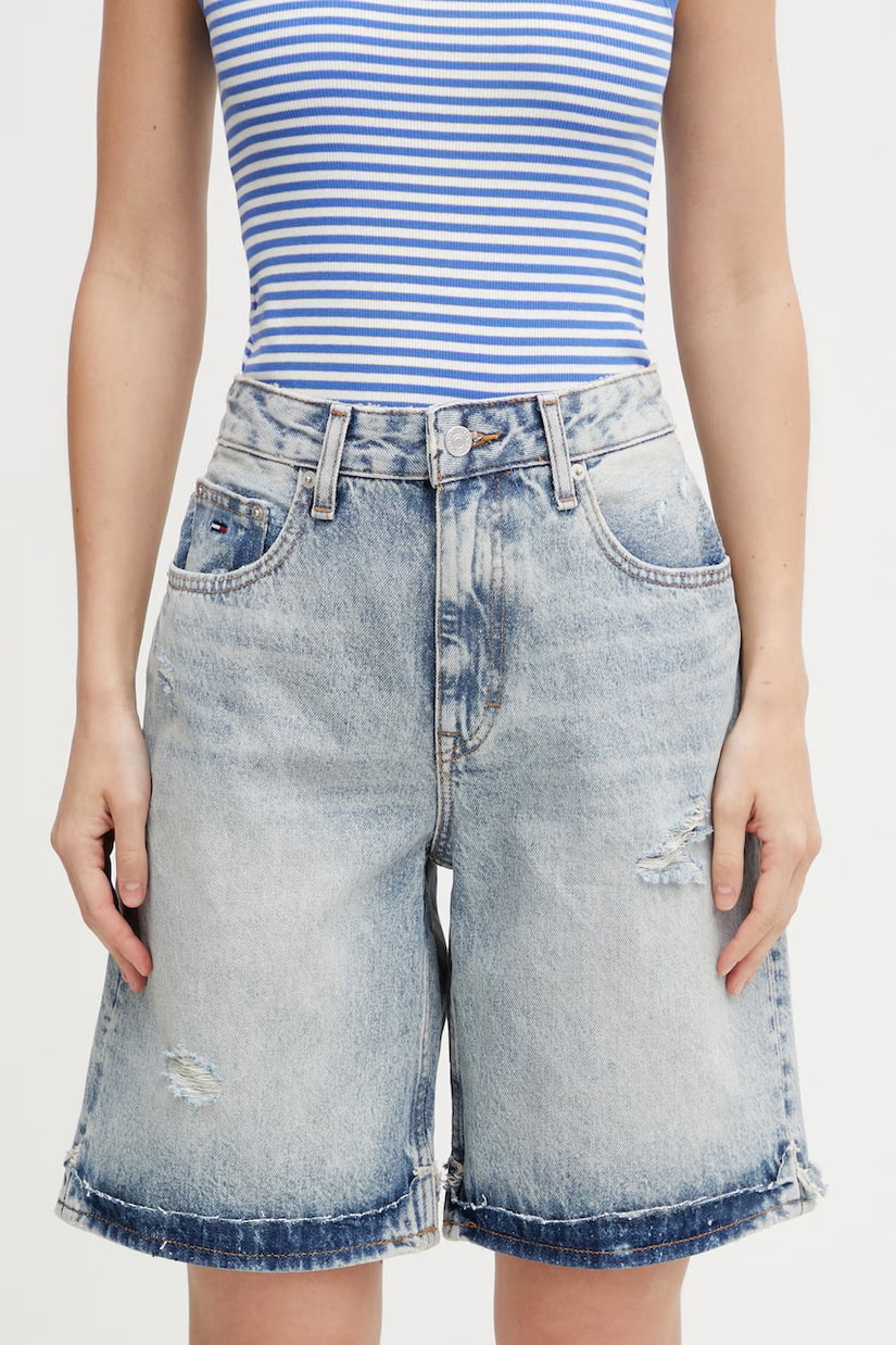 Tommy Jeans pantaloni scurți pentru femei, din denim