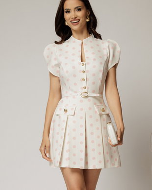 Rochie DY Fashion alba cu buline roz cu fusta scurta cu pliuri si decolteu