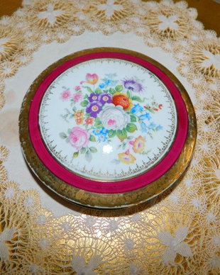 Portelan Limoges  Berry,   bomboniera  vintage autentica,   superba , pictata manual