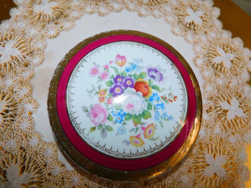 Portelan Limoges  Berry,   bomboniera  vintage autentica,   superba , pictata manual