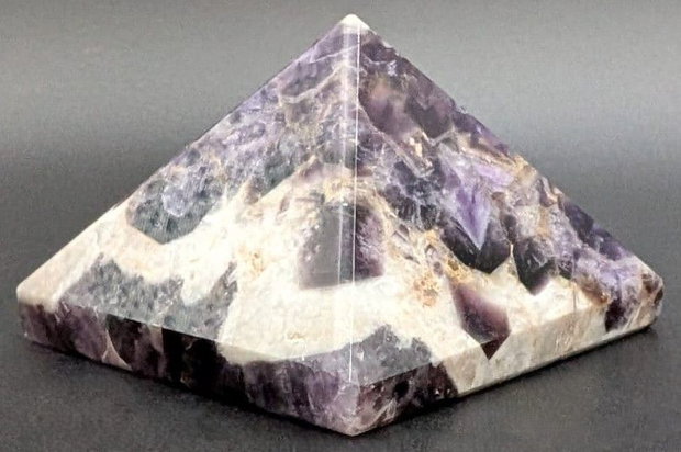Ametist Chevron - Piramida piatra semipretioasa