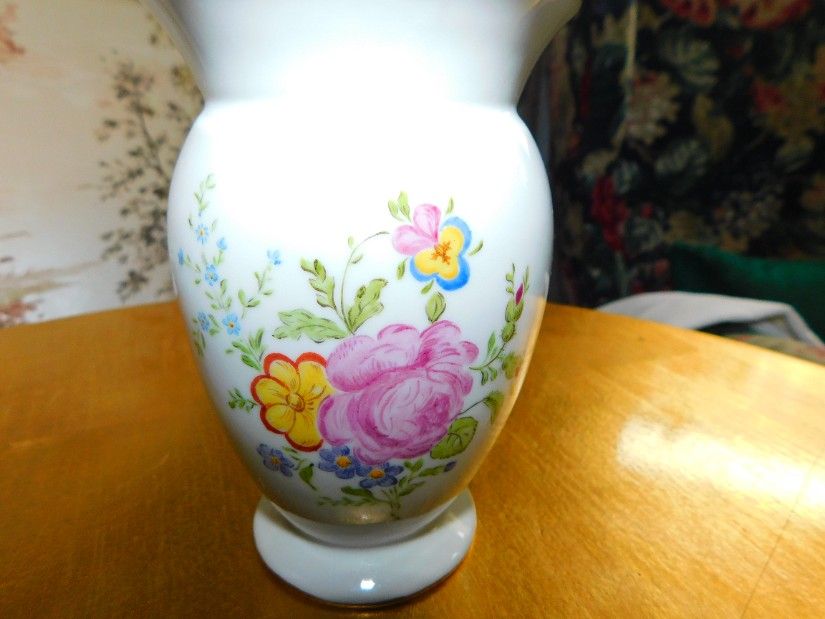 3  vaze  vintage portelan ,  fiecare   deosebita ,  China,  Franta , Elvetia