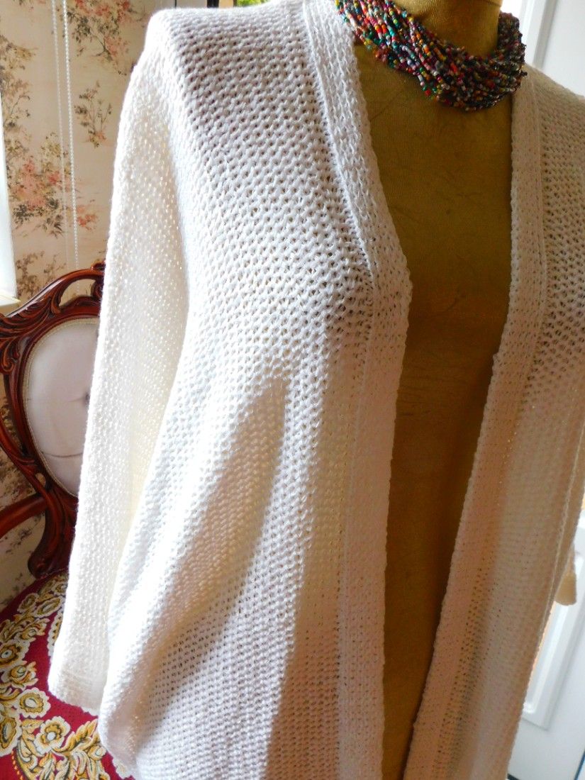 Cardigan  nou   alb,  deosebit,  L / XL, potrivit pentru o rochie de vara, foarte  elegant