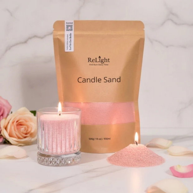 Lumanare din nisip parfumata, Relight, La Vie Est Belle, 500g, 30 fitile din bumbac, reutilizabila