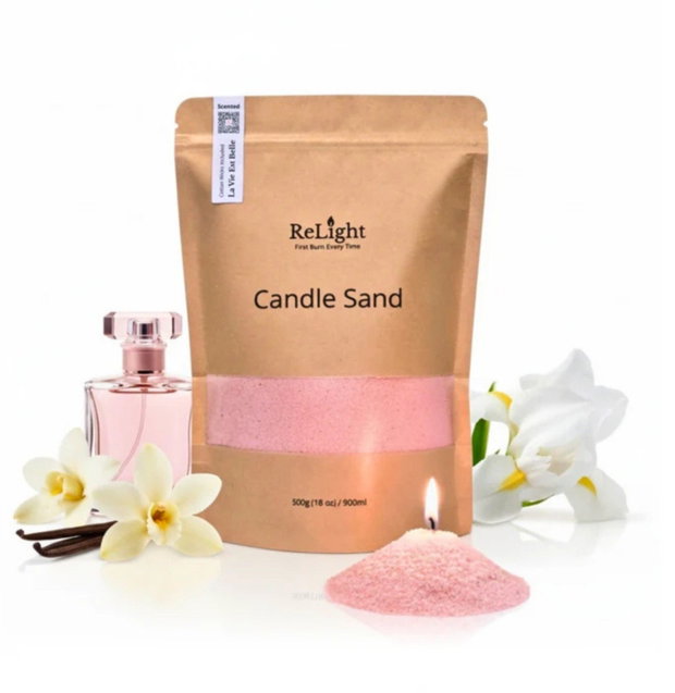 Lumanare din nisip parfumata, Relight, La Vie Est Belle, 500g, 30 fitile din bumbac, reutilizabila
