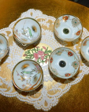 Portelan  extra Japonia, 6  pahare  sake, anii 40, pictate manual,  aur coloidal