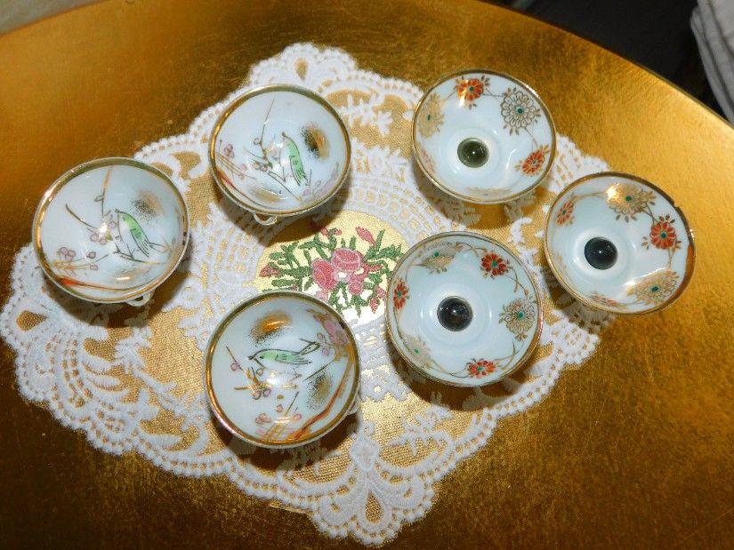 Portelan  extra Japonia, 6  pahare  sake, anii 40, pictate manual,  aur coloidal