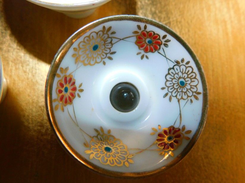 Portelan  extra Japonia, 6  pahare  sake, anii 40, pictate manual,  aur coloidal