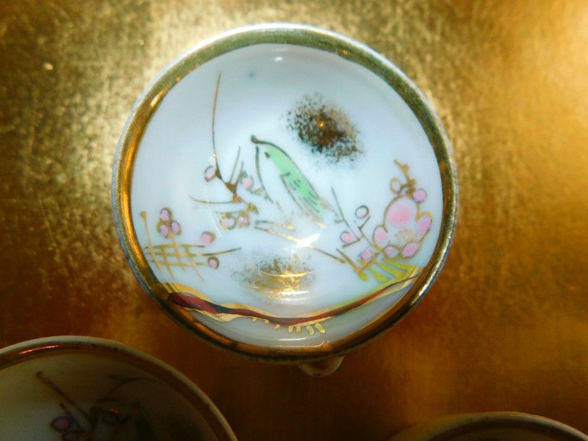 Portelan  extra Japonia, 6  pahare  sake, anii 40, pictate manual,  aur coloidal