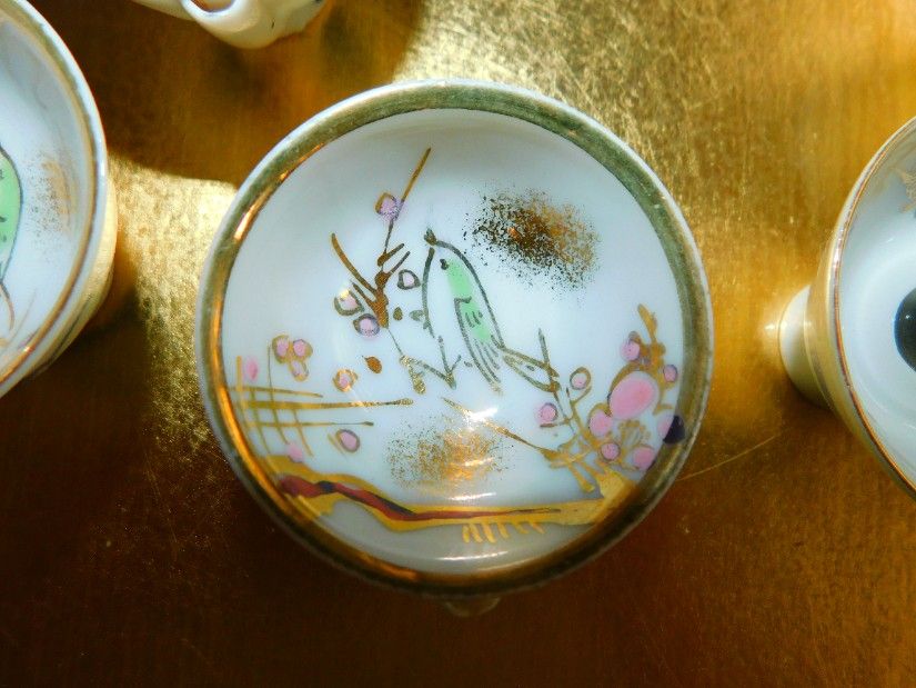 Portelan  extra Japonia, 6  pahare  sake, anii 40, pictate manual,  aur coloidal