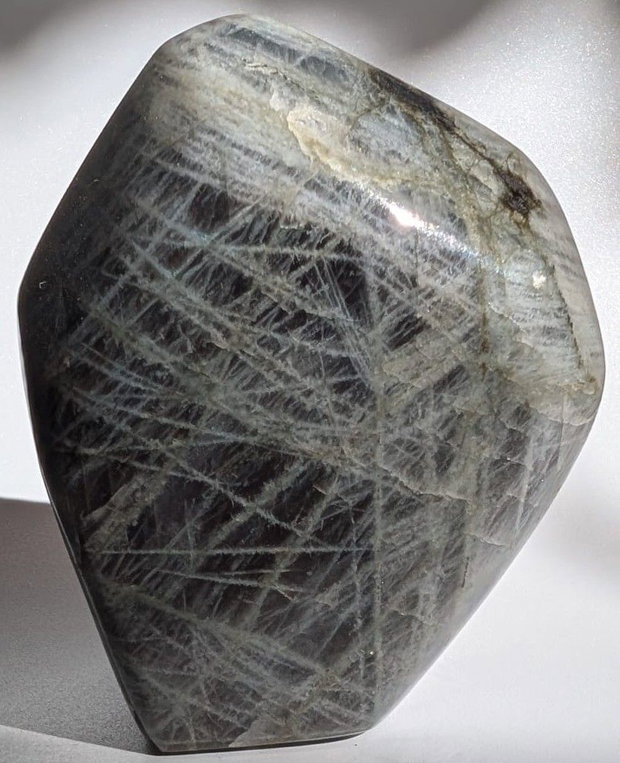 Labradorit Mov - Sculptura piatra semipretioasa