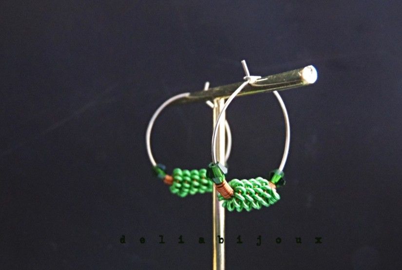 Cercei handmade hoop din cupru non-tarnish și aluminiu verde, pe bază din inox (cod1431)