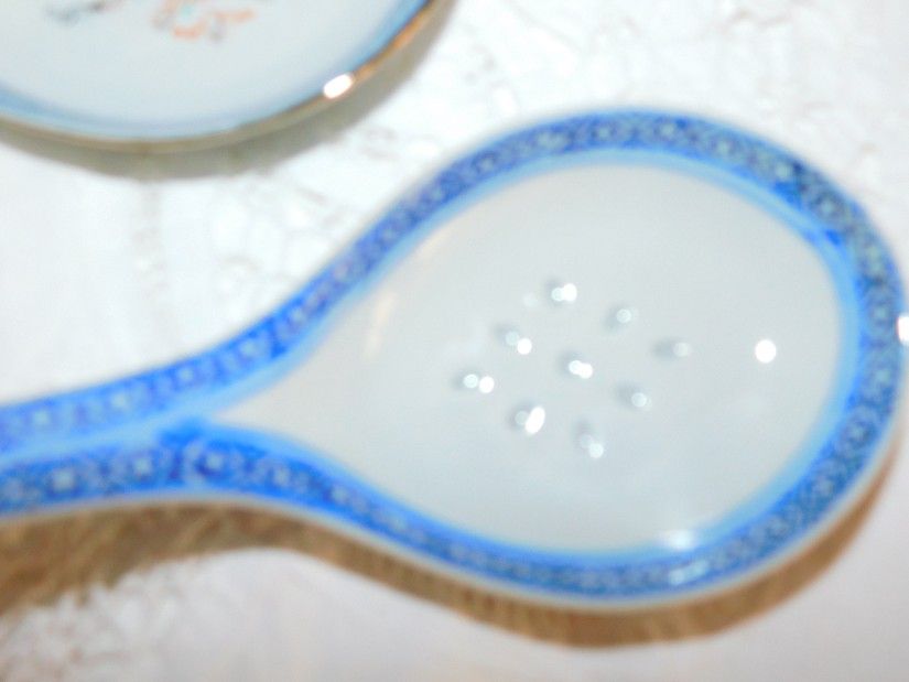 2  linguri servire , mari, portelan original China ,