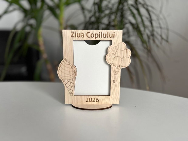 Ramă foto din lemn pentru colorat model cu baloane și înghețată 1 Iunie poză 9x13 cm