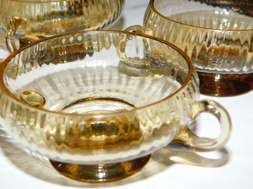 Cristal MOSER, Cehoslovacia, 5  boluri  mini  provenind    din 1928  din familia  strabunicilor