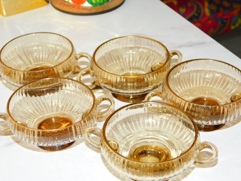Cristal MOSER, Cehoslovacia, 5  boluri  mini  provenind    din 1928  din familia  strabunicilor