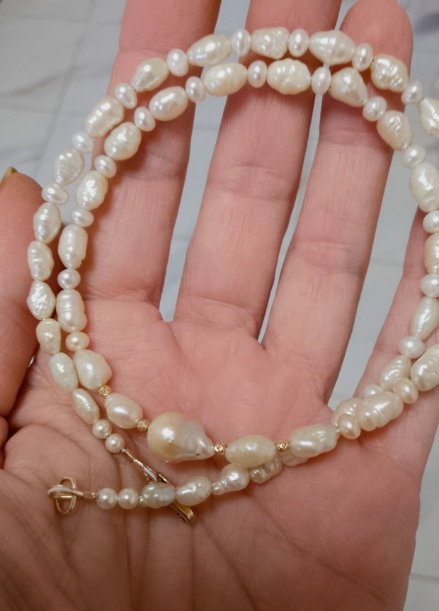 Colier perle de cultura aurii cu biluțe aur 14k