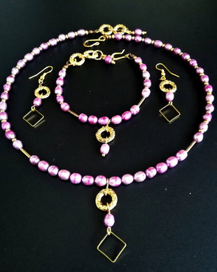 Set geometric cu perle de cultura lila