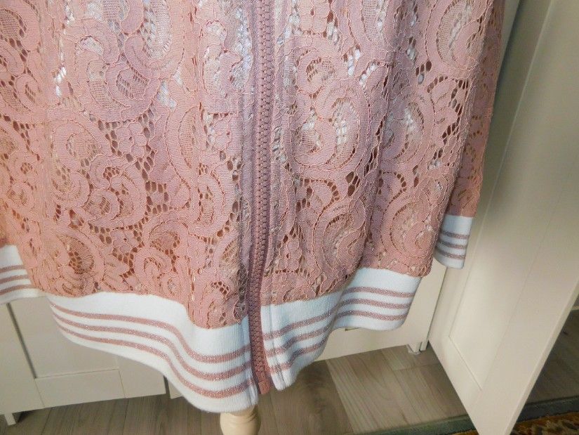 Blazer  nou dantela ,  masura 50 ,  deosebit,