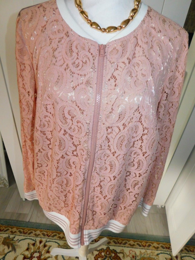 Blazer  nou dantela ,  masura 50 ,  deosebit,
