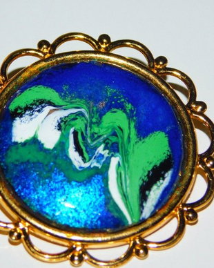 Brosa  Franta portelan pictat, sidef, email,sticla murano, placare cu aur,  cadou bratara   noua deosebita