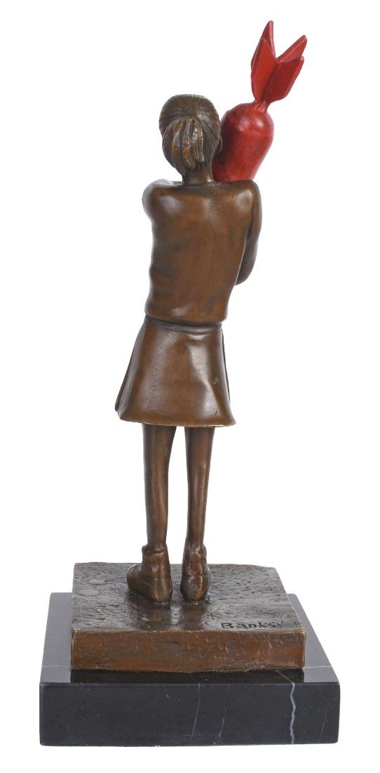 Rocket Girl-statueta din bronz cu soclu din marmura