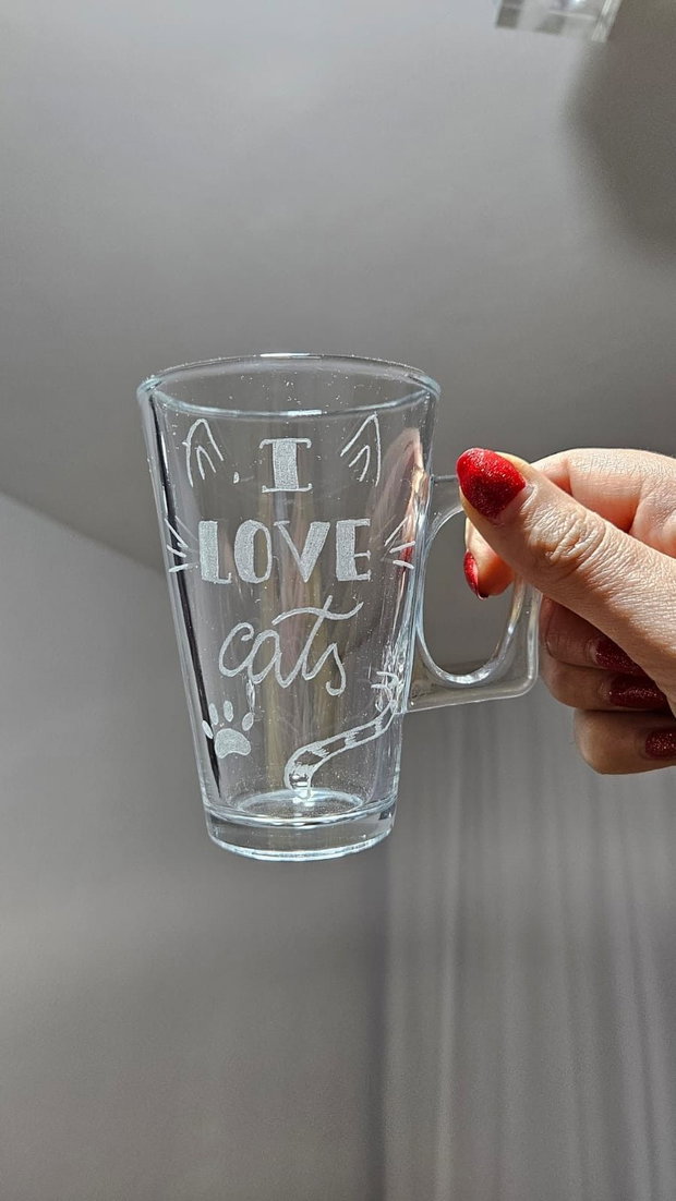 Cană din sticlă gravată manual I Love Cats Cadou personalizat pentru iubitorii de pisici