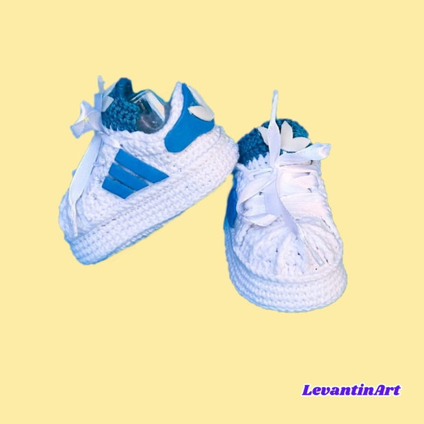 Botosei bebe crosetati tip adidasi | model unisex | handmade | 0-6 luni