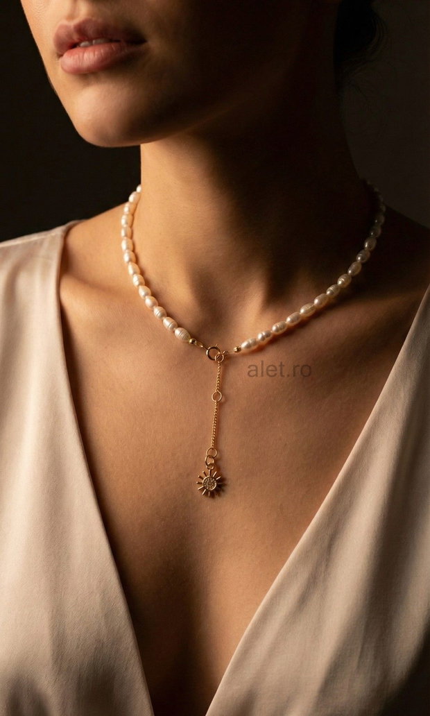 Colier handmade din Argint 925 placat Aur cu perle naturale, pandantiv tip prelungire soare si inima