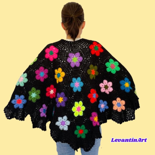 Poncho negru crosetat manual cu flori colorate / Capa dama boho, oversized, handmade