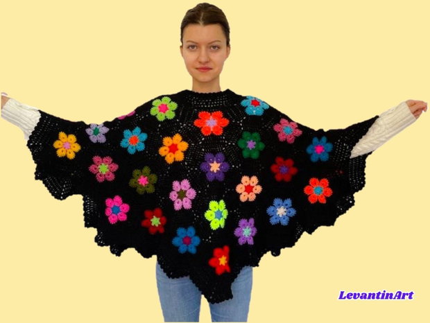 Poncho negru crosetat manual cu flori colorate / Capa dama boho, oversized, handmade