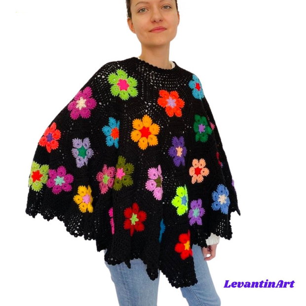 Poncho negru crosetat manual cu flori colorate / Capa dama boho, oversized, handmade