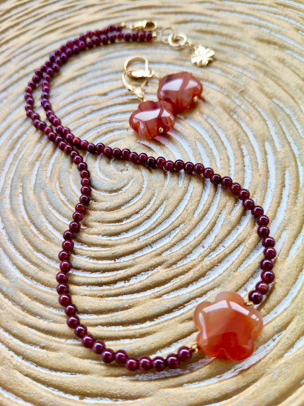 Set Colier și cercei flori Agate & granat