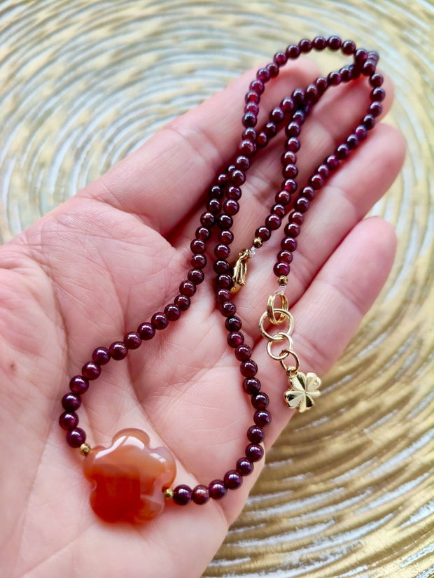 Set Colier și cercei flori Agate & granat