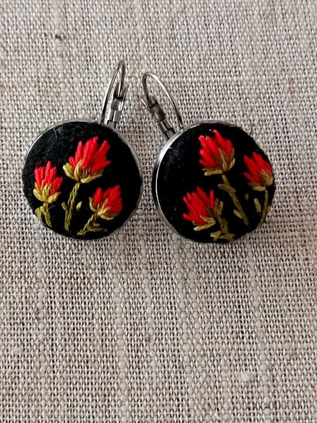Set bijuterii cu broderie manuala