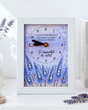 Ceas personalizat handmade pictat manual educatoare invatatoare lavanda