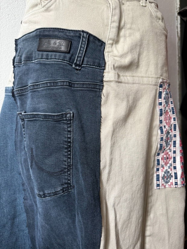 Fustǎ reinventatǎ din jeans cu materiale reciclate, unicat