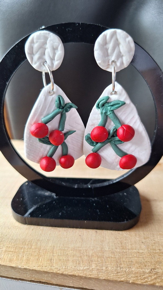 Cercei Cireșe la Urechi Cercei Handcrafted Albi cu Roșu Aprins