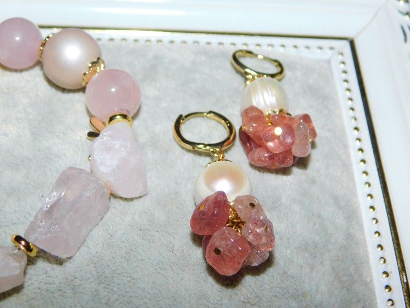 Set bratara cuart roz, noua, etichete atasate, cercei noi perla combionati cu cuart roz