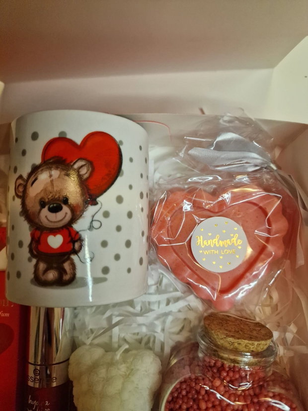 Love Bear gift box cu parfum, perle de baie, sapun si lumanare