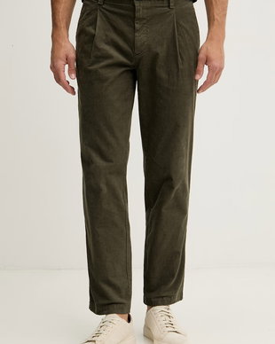 BOSS Orange pantaloni pentru bărbați din catifea reiată Chino_Pleated_3