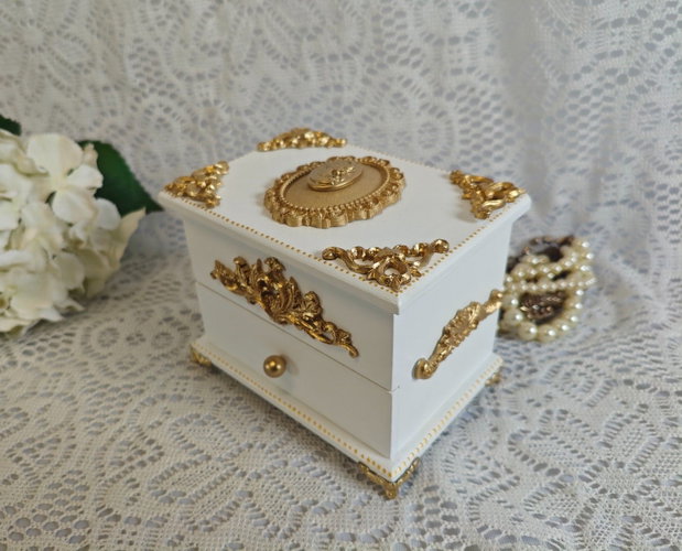 Cutie muzicală vintage-Camee