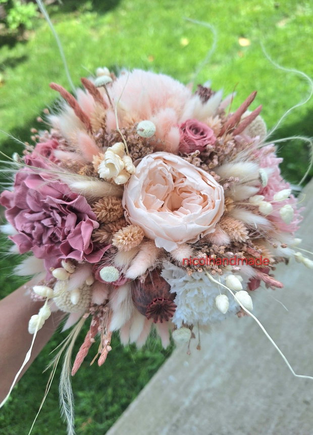 Buchet mireasa roz pudra