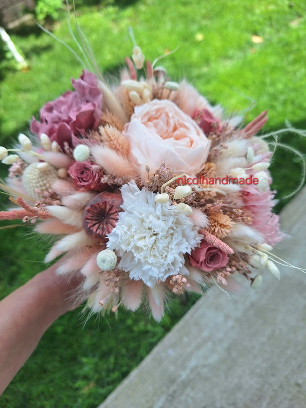 Buchet mireasa roz pudra