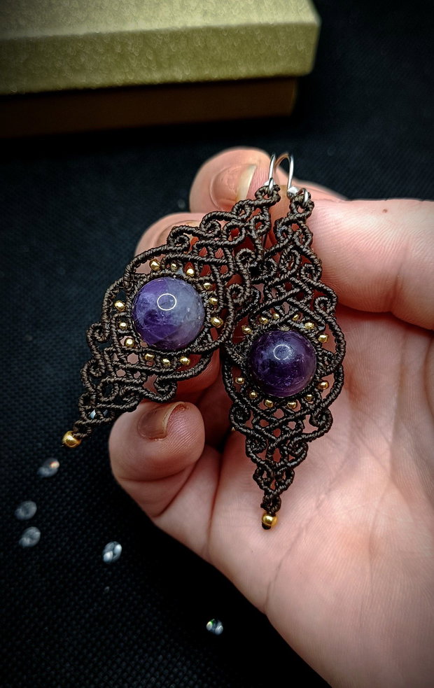 Cercei lungi micromacrame cu ametist