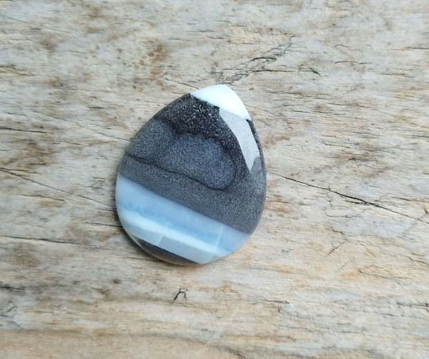 Cabochon opal albastru, 31x25x5 mm