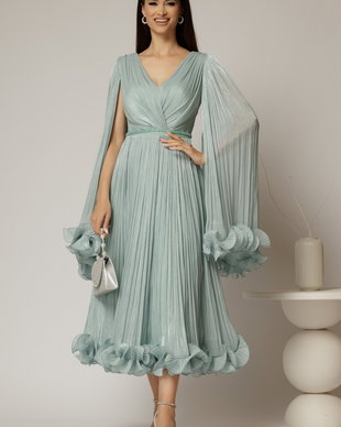 Rochie midi verde menta din voal satinat in clos cu maneci ample si curea din strasuri in talie
